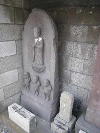 庚申塔（こうしんとう）